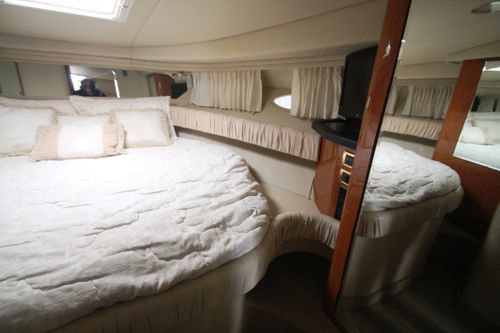 FWD Stateroom to Stbd
