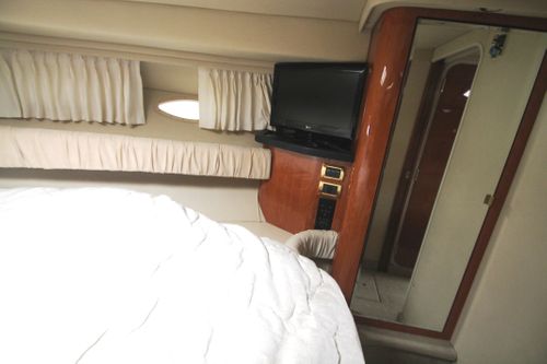 FWD Stateroom to Stbd